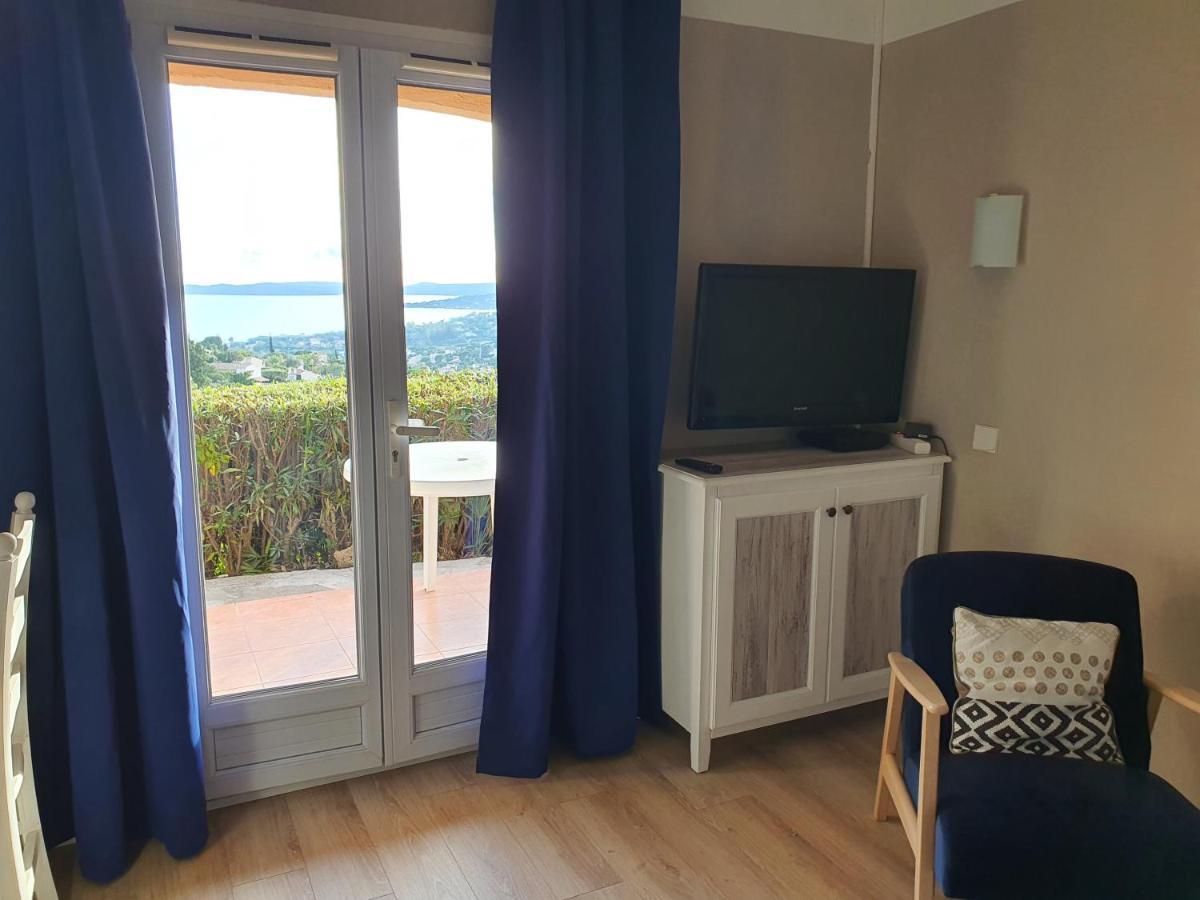 Les Issambres Appart 6 Pers Grande Terrasse Superbe Vue Mer Et Golfe De Saint Tropez, Piscine Ngoại thất bức ảnh